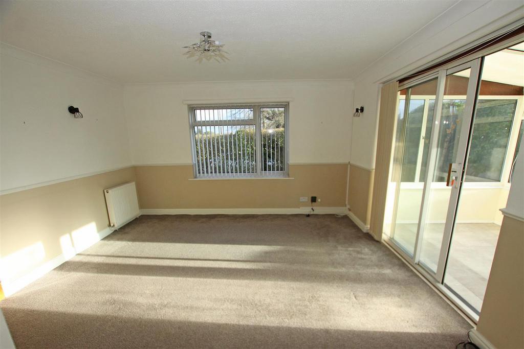 Livinbg room a.jpg