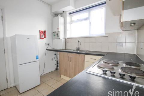 2 bedroom flat to rent, Coldharbour Lane, Hayes, Middlesex