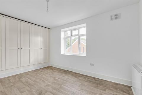 1 bedroom flat for sale, Keswick Road, London