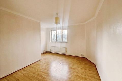 2 bedroom flat to rent, Tangmere Close, Kent ME7