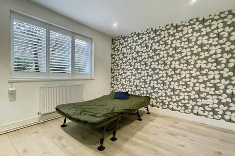 1 bedroom flat to rent, Carlisle Avenue, St Albans, AL3