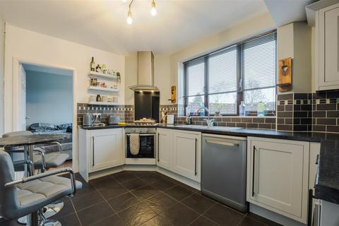 3 bedroom semi-detached house for sale, Bottesford Road, Scunthorpe