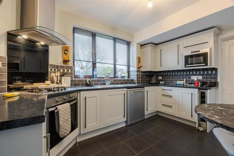 3 bedroom semi-detached house for sale, Bottesford Road, Scunthorpe