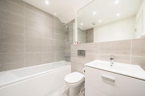 2 bedroom maisonette for sale, Worple Road, London SW19
