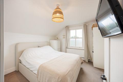 1 bedroom flat for sale, Putney Bridge Road, London