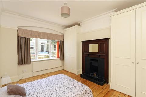 1 bedroom flat to rent, Amerland Road, Putney, London