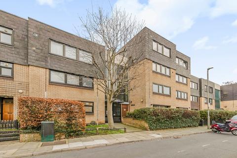 Ericcson Close, London