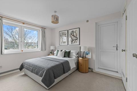 undefined, Ericcson Close, London, SW18