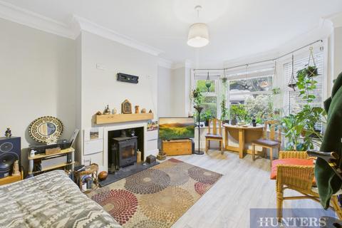 1 bedroom apartment for sale, Peasholm Drive