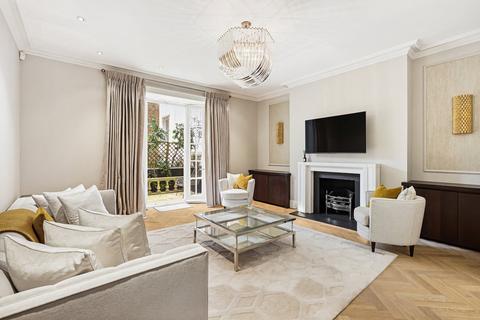 6 bedroom terraced house to rent, Chesterfield Hill, Mayfair, London