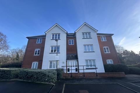 2 bedroom flat to rent, The Links, Herne Bay
