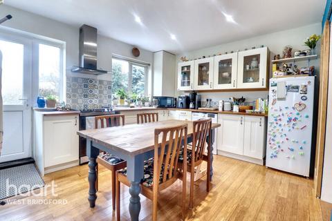 3 bedroom end of terrace house for sale, Leafield Green, Clifton, Nottingham