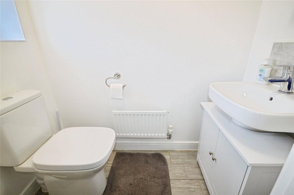 Cloakroom/Wc