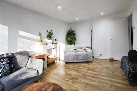 2 bedroom maisonette to rent, Madingley, Bracknell, Berkshire, RG12