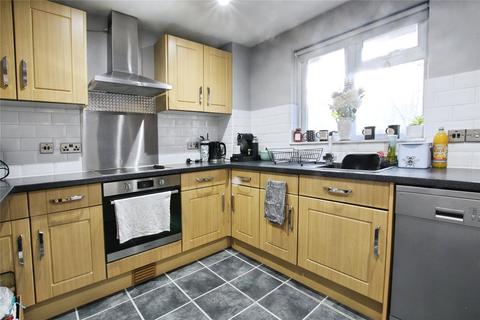 2 bedroom maisonette to rent, Madingley, Bracknell, Berkshire, RG12
