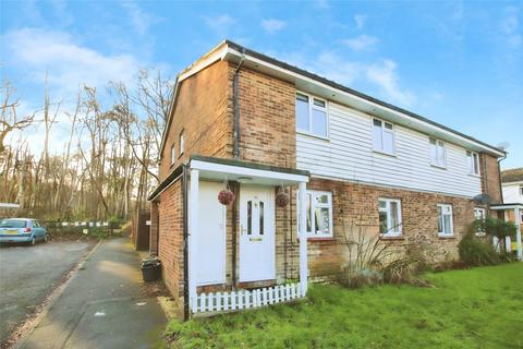 2 bedroom maisonette to rent, Madingley, Bracknell, Berkshire, RG12