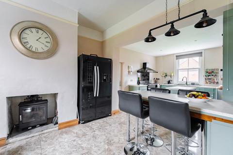 5 bedroom detached house for sale, Cromer Road, North Walsham
