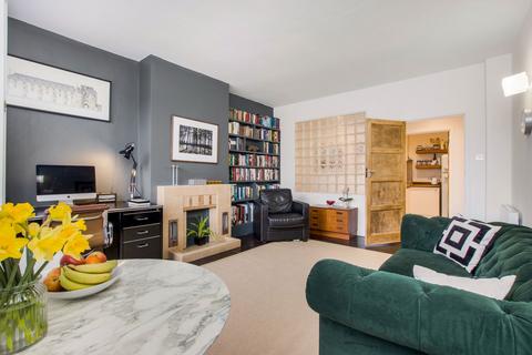 1 bedroom flat for sale, The Pavement, London SW4