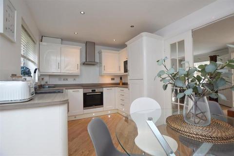 3 bedroom link detached house to rent, Windsor Park Gardens, Norwich, Norfolk, NR6