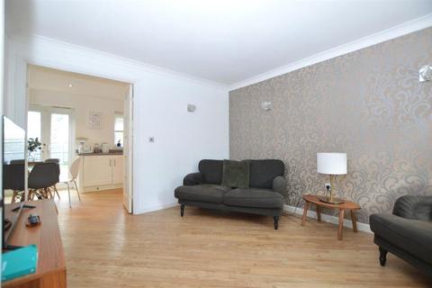 3 bedroom link detached house to rent, Windsor Park Gardens, Norwich, Norfolk, NR6