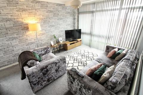 2 bedroom flat for sale, Allesley Hall Drive, Coventry, CV5