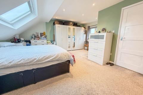 3 bedroom end of terrace house for sale, Harewood Road, South Oxhey, Watford, WD19