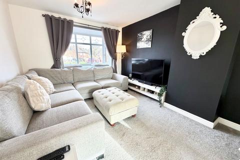 2 bedroom semi-detached house for sale, Woodland Avenue, Brierley Hill DY5