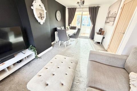 2 bedroom semi-detached house for sale, Woodland Avenue, Brierley Hill DY5