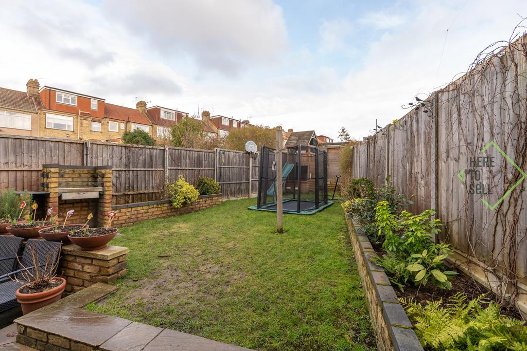 Eton Avenue EN4