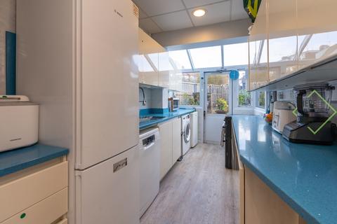 5 bedroom end of terrace house for sale, East Barnet, London EN4