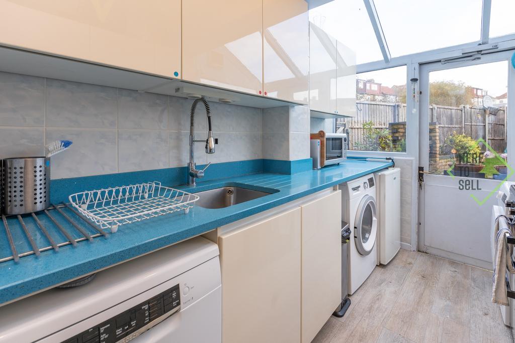 Eton Avenue EN4