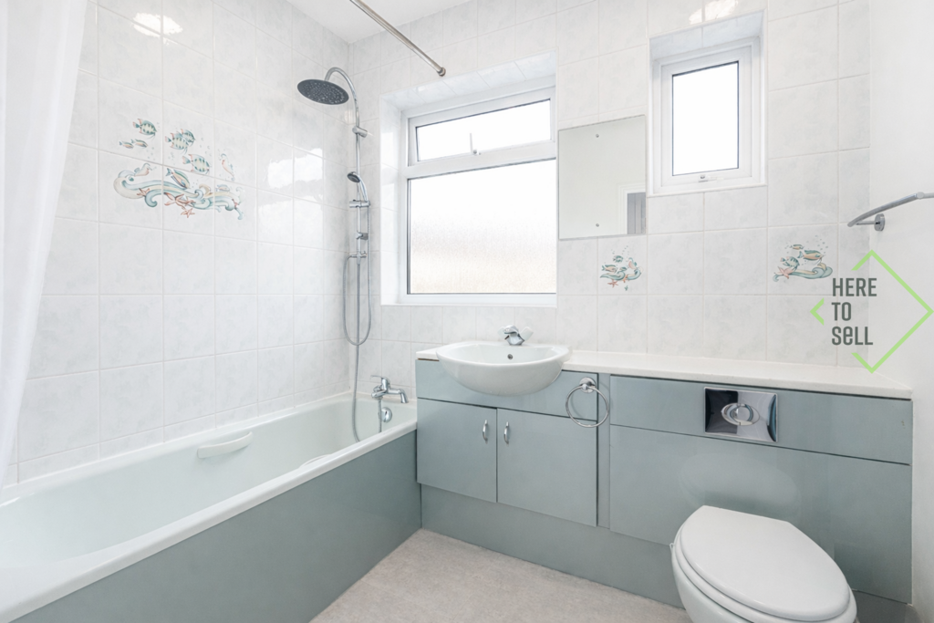 Eton Avenue, Barnet, EN4 Bathroom