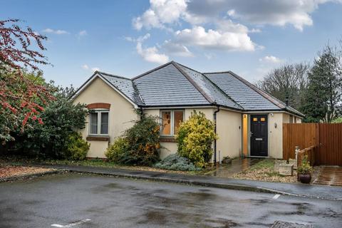 3 bedroom detached bungalow for sale, The Acorns,  Milestone Road,  Carterton,  Oxfordshire,  OX18