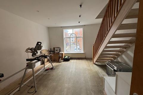 2 bedroom flat to rent, Oxford Street, Brighton BN1