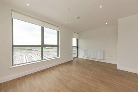 1 bedroom flat to rent, Green Street, London NW10