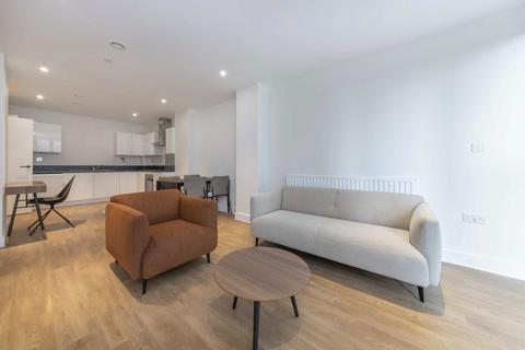 2 bedroom flat to rent, Green Street, London NW10
