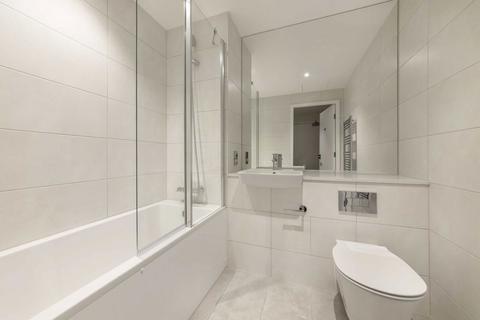 2 bedroom flat to rent, Green Street, London NW10