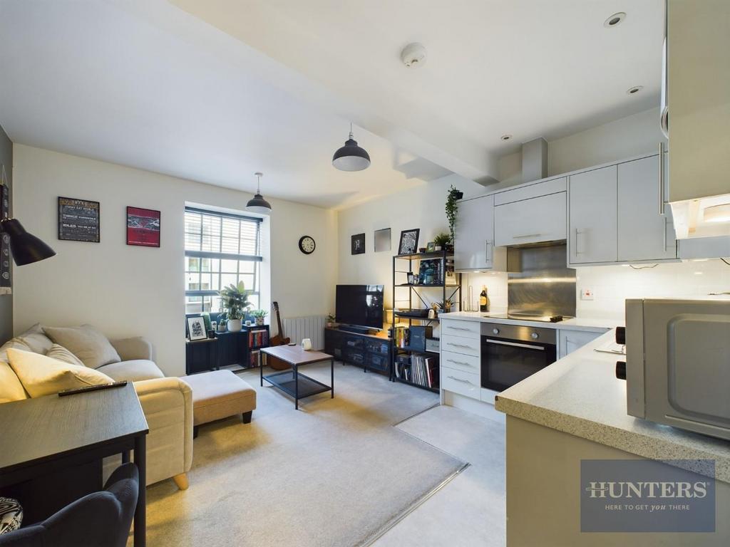 Kitchen/Living Area