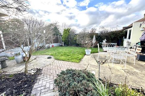 3 bedroom semi-detached bungalow for sale, Basilon Road, Bexleyheath DA7