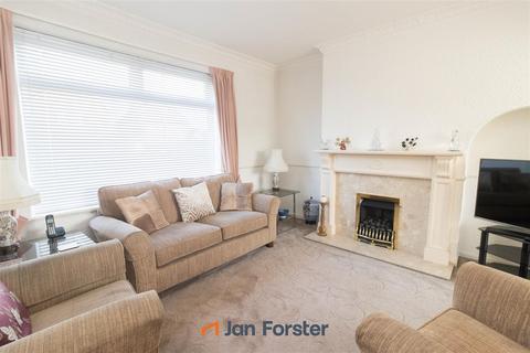 2 bedroom semi-detached house for sale, Ennerdale Road, Marden