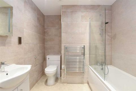 2 bedroom flat to rent, Progress Road, Sands Industrial Estate, High Wycombe HP12