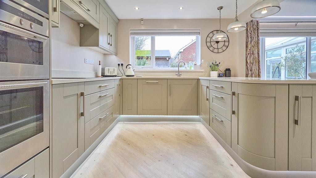 Kitchen/Diner to Rear