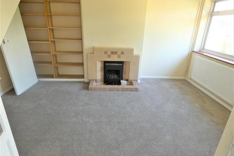 4 bedroom semi-detached bungalow to rent, Hearnfield Road, Littlehampton BN17