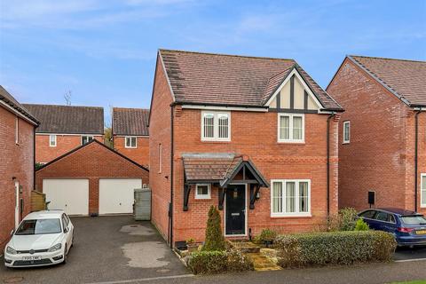 4 bedroom house for sale, Birdwood Crescent, Bideford EX39