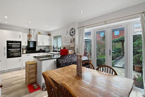 4 bedroom house for sale, Birdwood Crescent, Bideford EX39