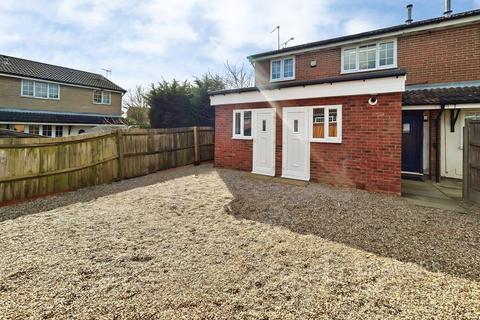1 bedroom house to rent, Rochford Drive, Luton, LU2