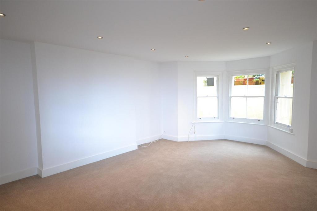 Studio Room