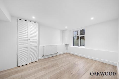 1 bedroom flat for sale, Brownswood Road, London, N4