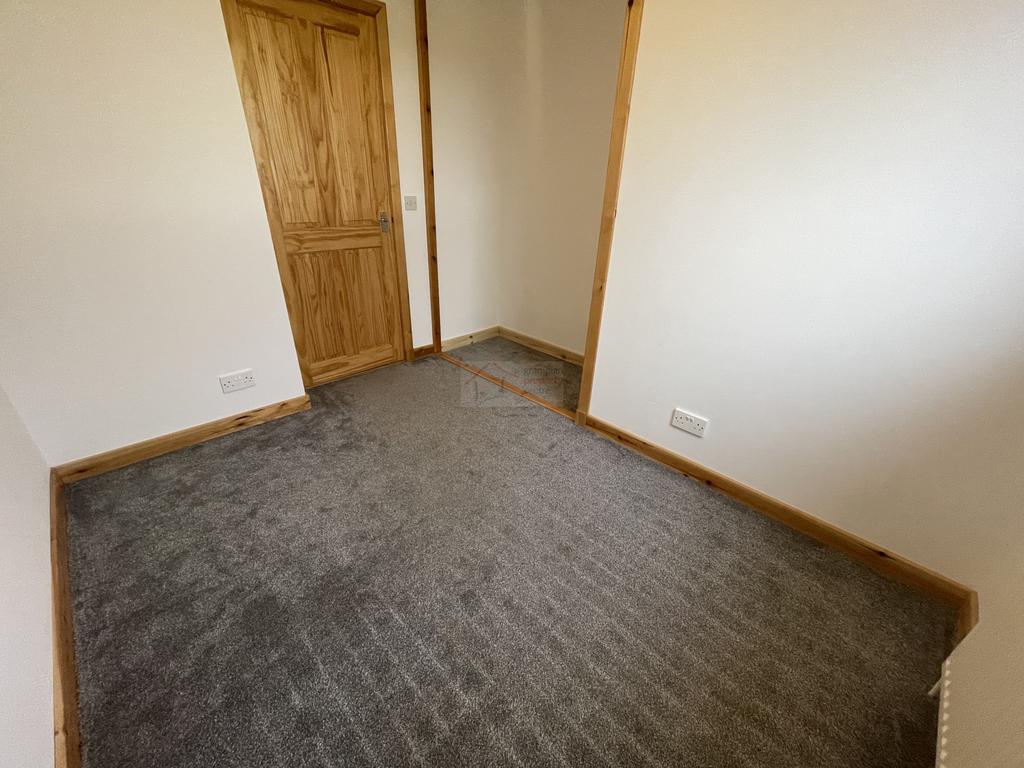 Bedroom 3b.JPG