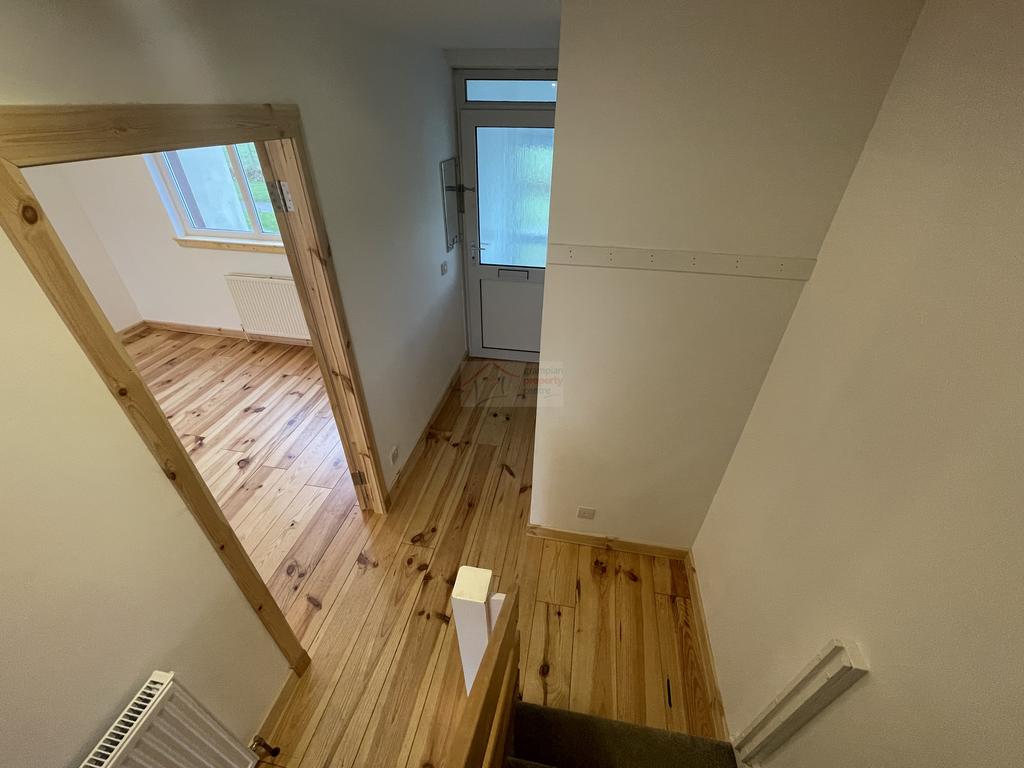 Hallway.JPG